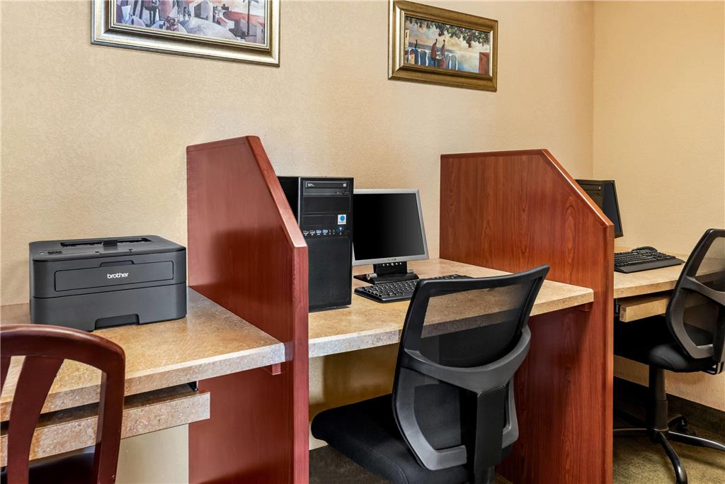 Baymont by Wyndham Yakima Riverfront - photo 46
