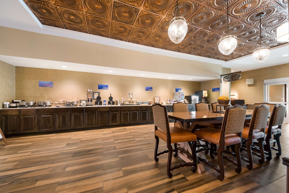 Best Western Bandera Suites & Saloon - photo 30