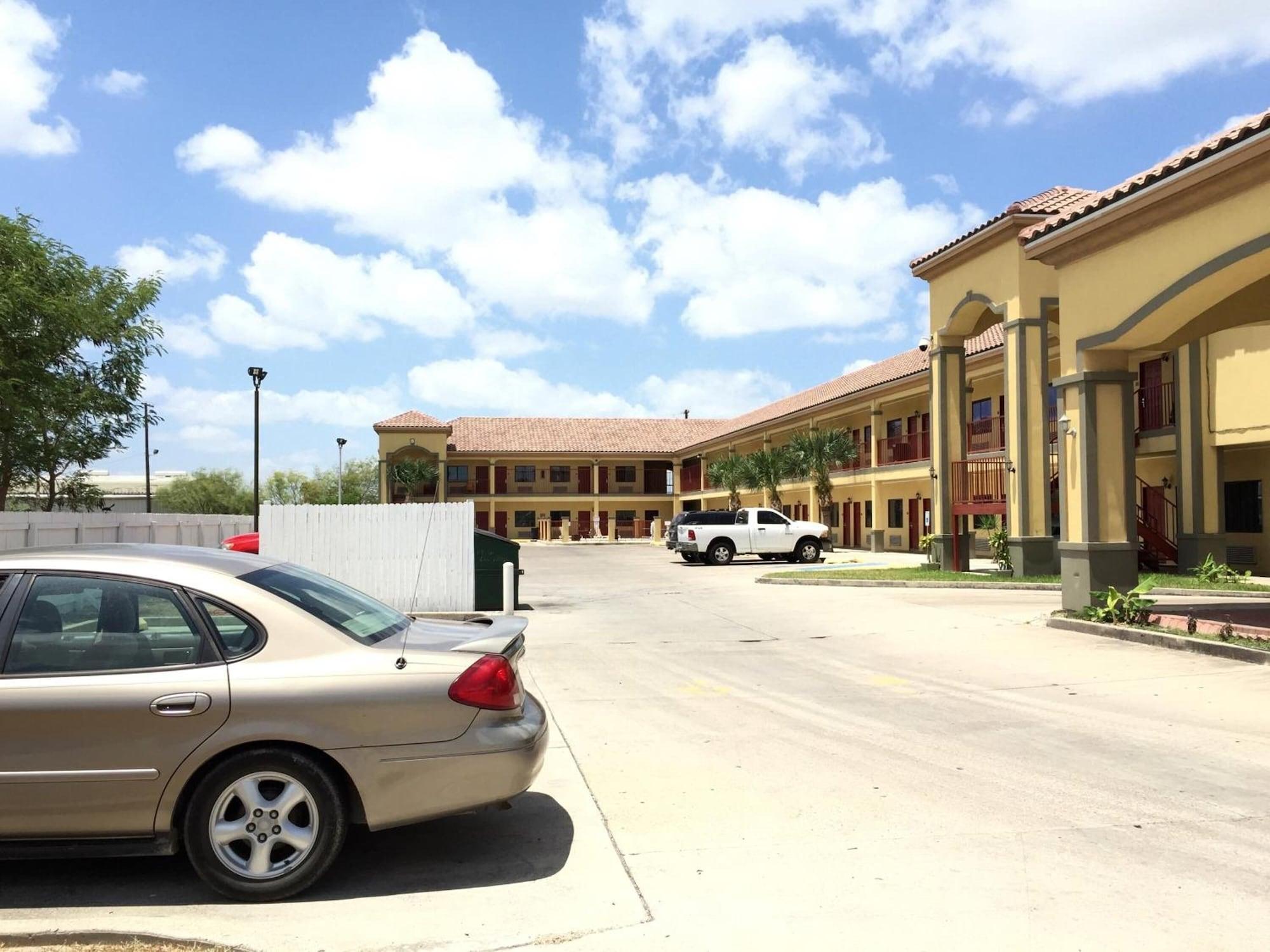 Boca Chica Inn & Suites Brownsville - photo 3