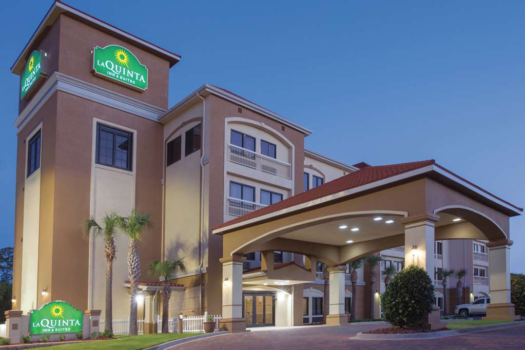 La Quinta Inn & Suites by Wyndham Fort Walton Beach - featured photo