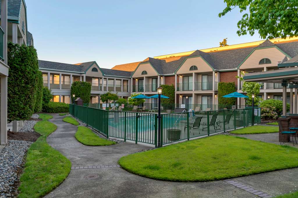 Best Western Pony Soldier Inn Airport - photo 28