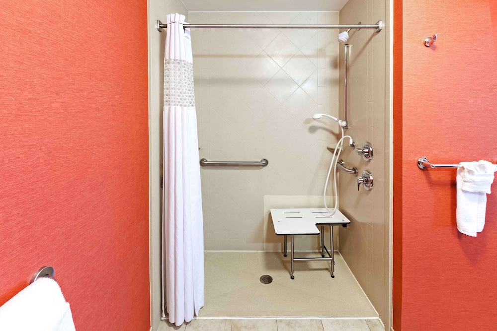 Hampton Inn & Suites Morgan City - photo 40