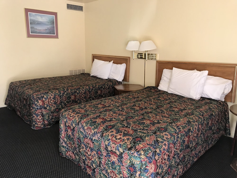 Guest House Motel - photo 17