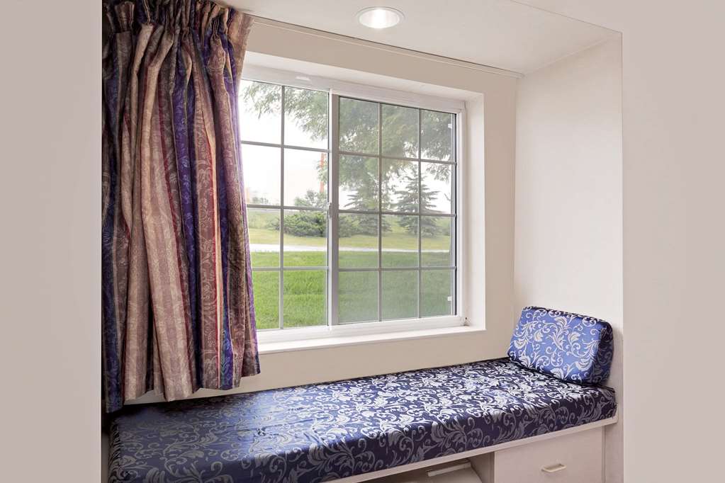 Microtel Inn & Suites by Wyndham Madison East - photo 15
