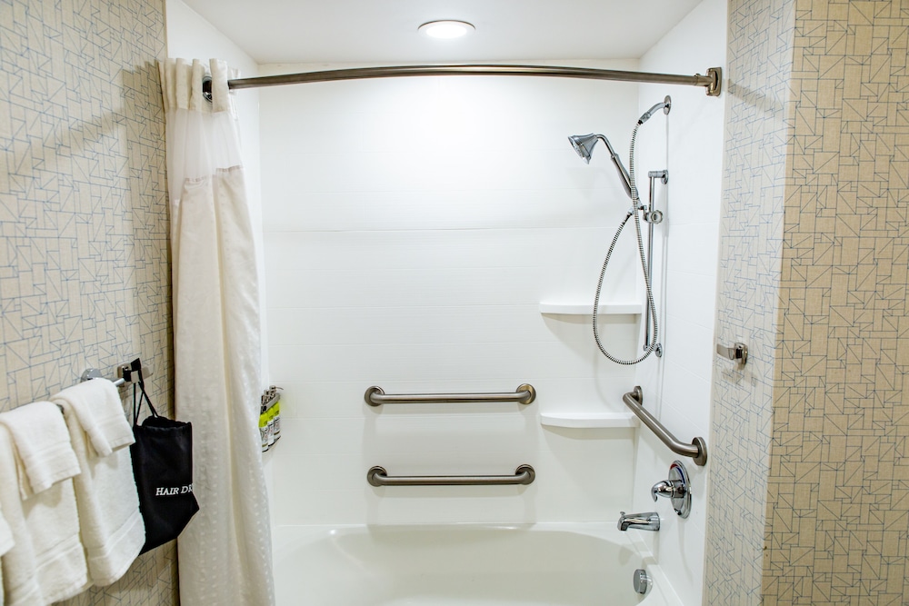 Holiday Inn Express Columbus Dublin by IHG - photo 26