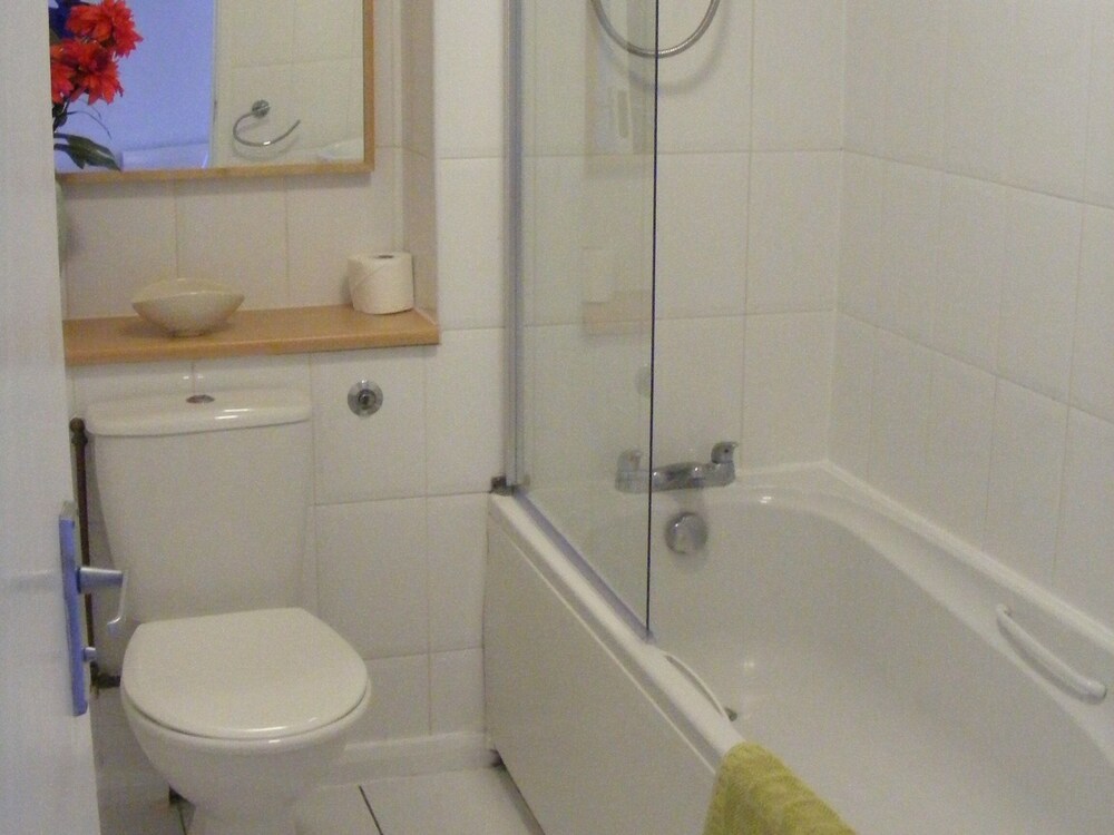 Eviivo Baystays Marina View Swansea Wales United Kingdom in Swansea, United Kingdom