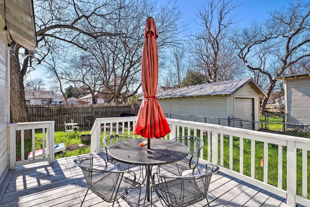Georgetown Vacation Rental Close to Town Square - photo 4
