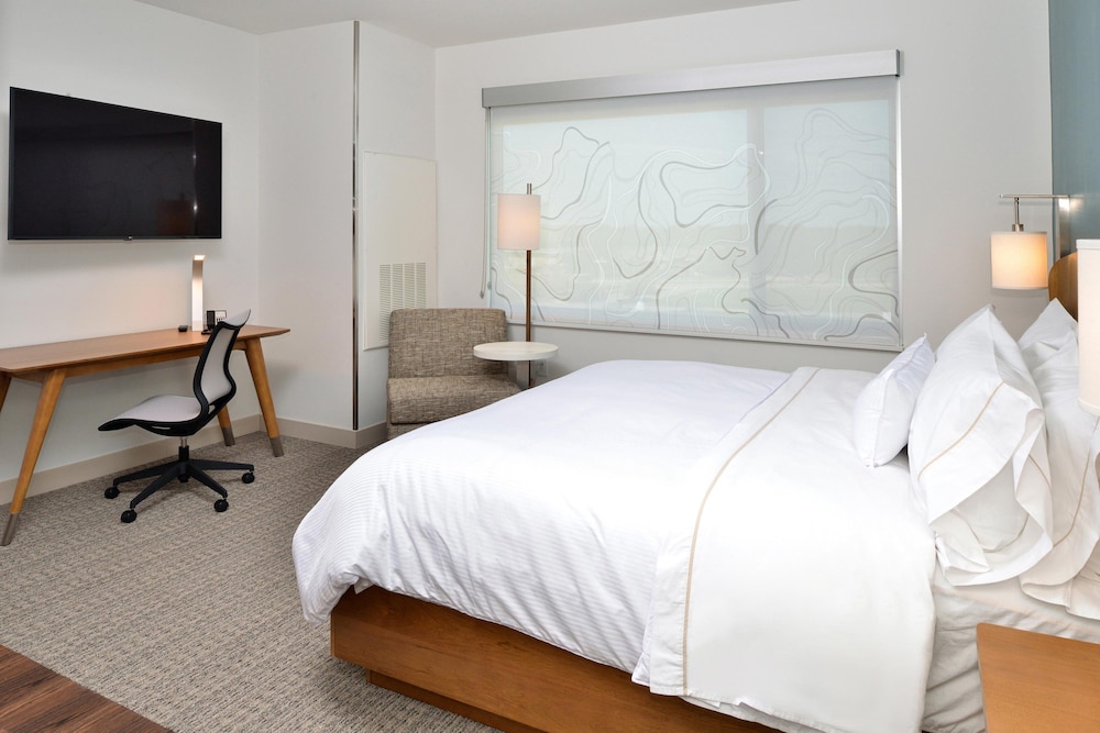 Element Overland Park - photo 4