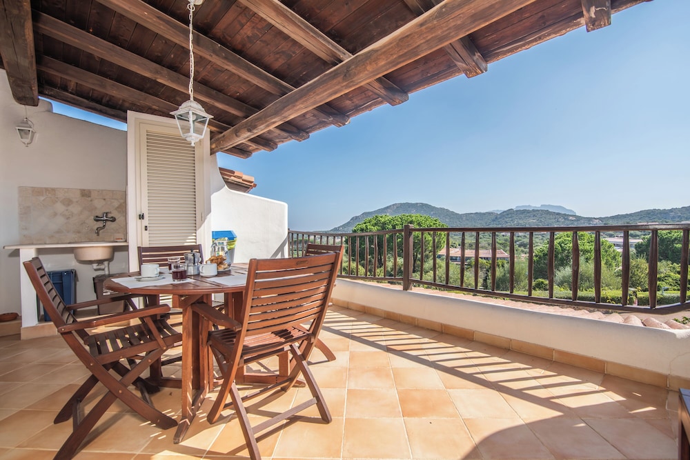 Ceraso Sunset — 4-Star Luxury Hotel in Olbia, Italy