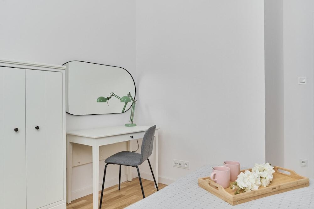 Lwowska Apartment by the Malta Lake with Parking by Renters Prestige — 4-Star Luxury Hotel in Poznan, Poland