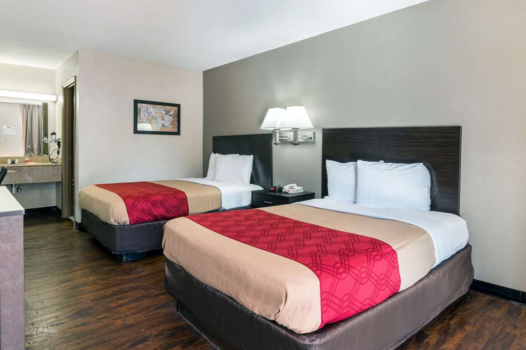 Econo Lodge Conyers - photo 14