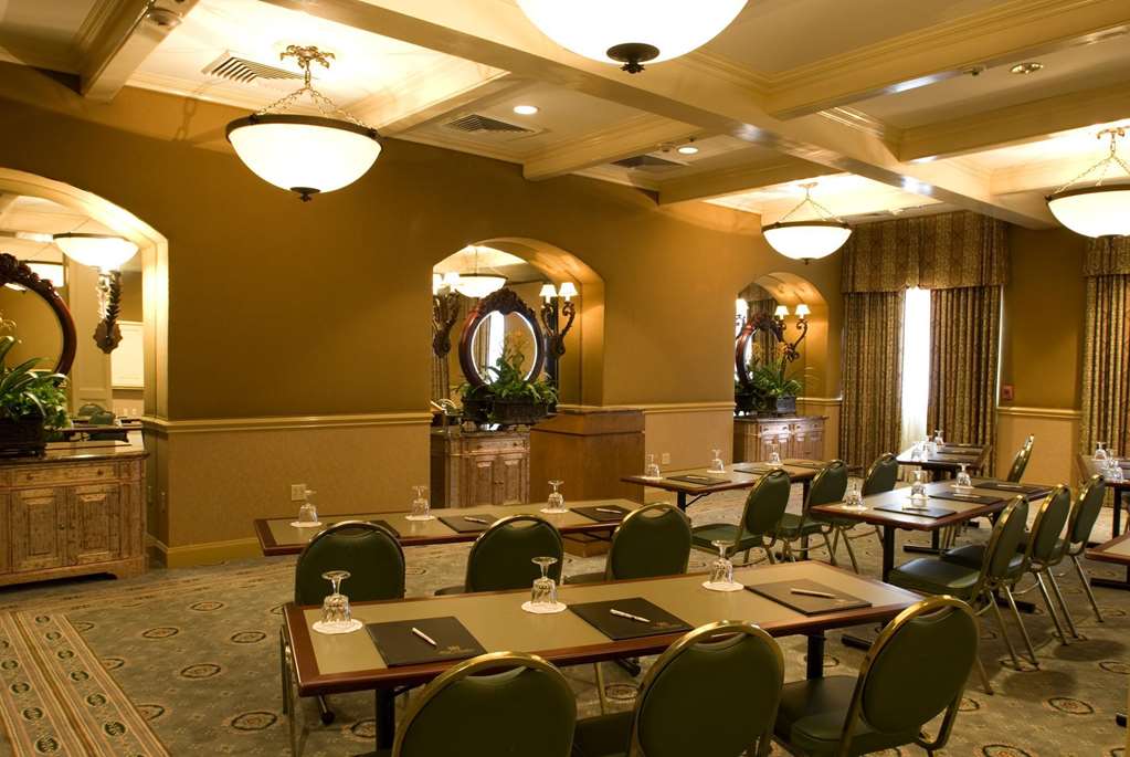 Bienville House Hotel - photo 3