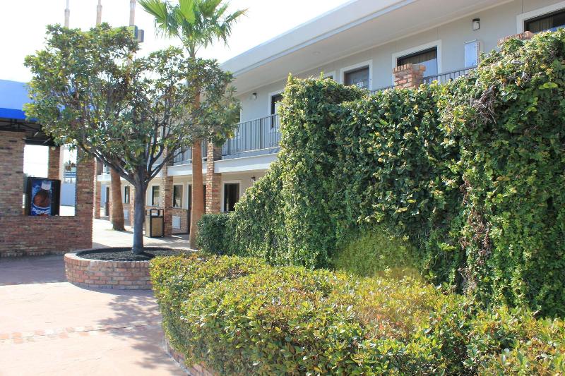 Studio 6 Houston TX East - photo 4