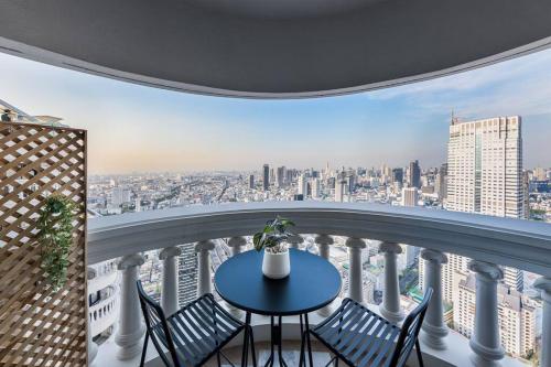 Iconic skyline Big apartment Great location — 4-Star Luxury Hotel in Bangkok, Thailand