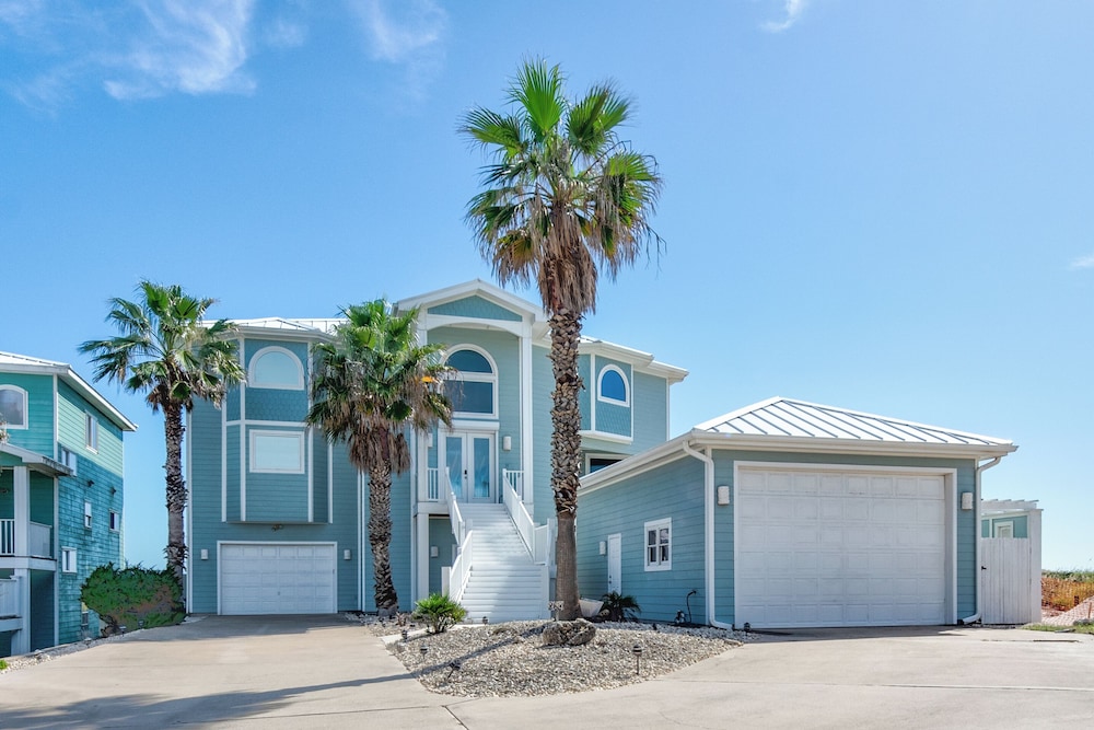 It'll Do With an Amazing View by Silver Sands Vacation Rentals — 4-Star Luxury Hotel in Port Aransas, United States