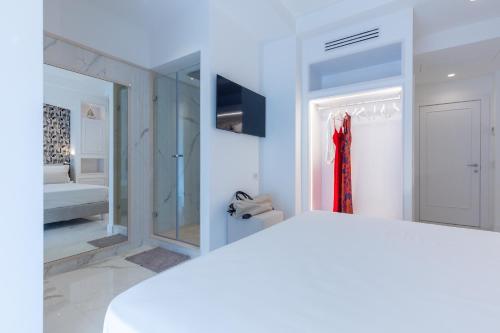 Maison Adriana — 4-Star Luxury Hotel in Sorrento, Italy
