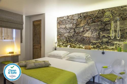 Graviana Pedra Lima Charming House — 4-Star Luxury Hotel in Lagoa, Portugal