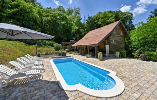 Stunning Home In Veliko Trgovisce — 4-Star Luxury Hotel in Veliko Trgovisce, Croatia