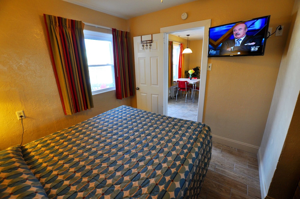 Nantucket Inn & Suites - photo 6