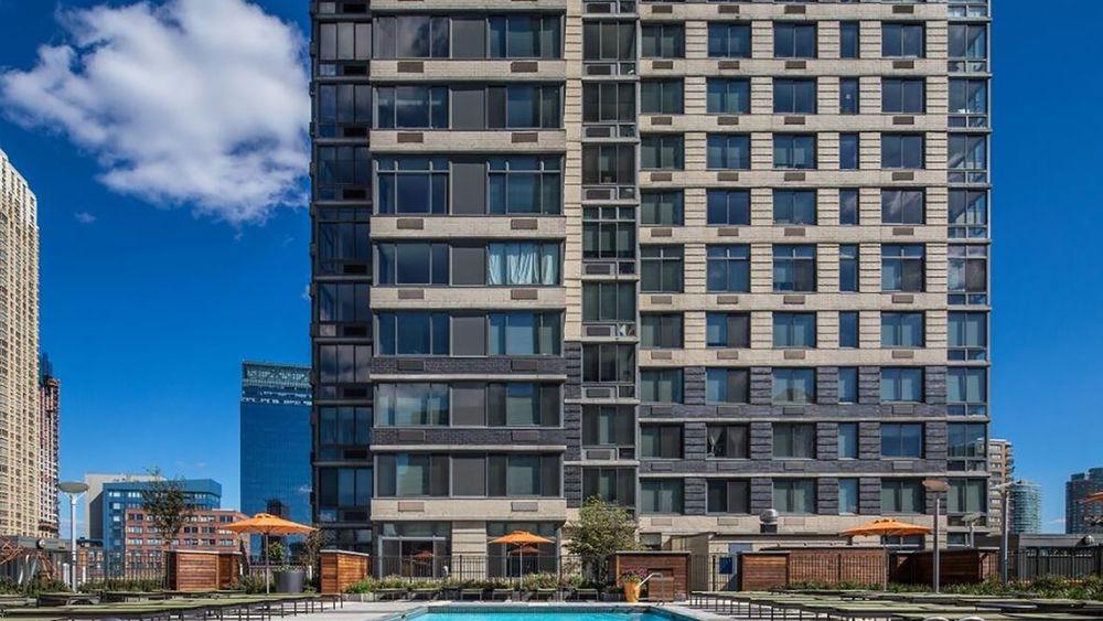 Luxy Suites Columbus in Jersey City, United States