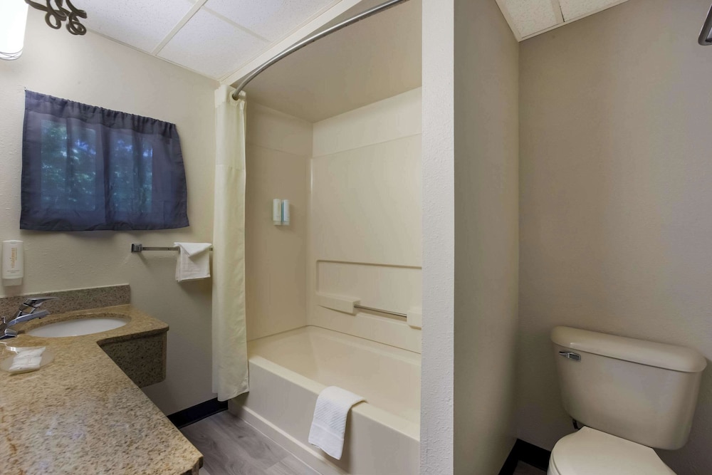 Suburban Studios Millville - photo 16