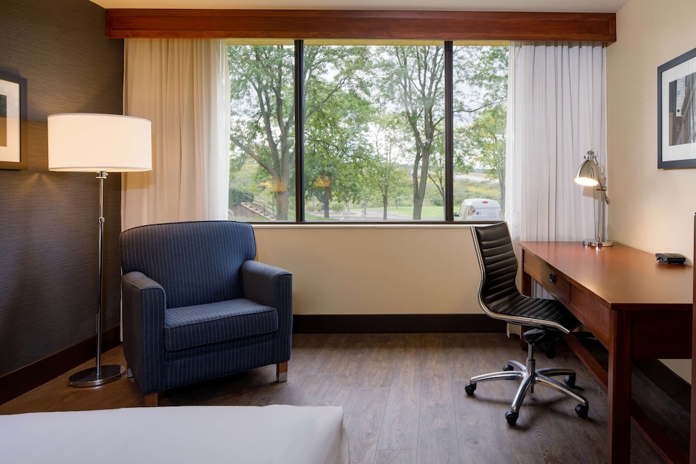DoubleTree by Hilton Pittsburgh Cranberry - photo 45