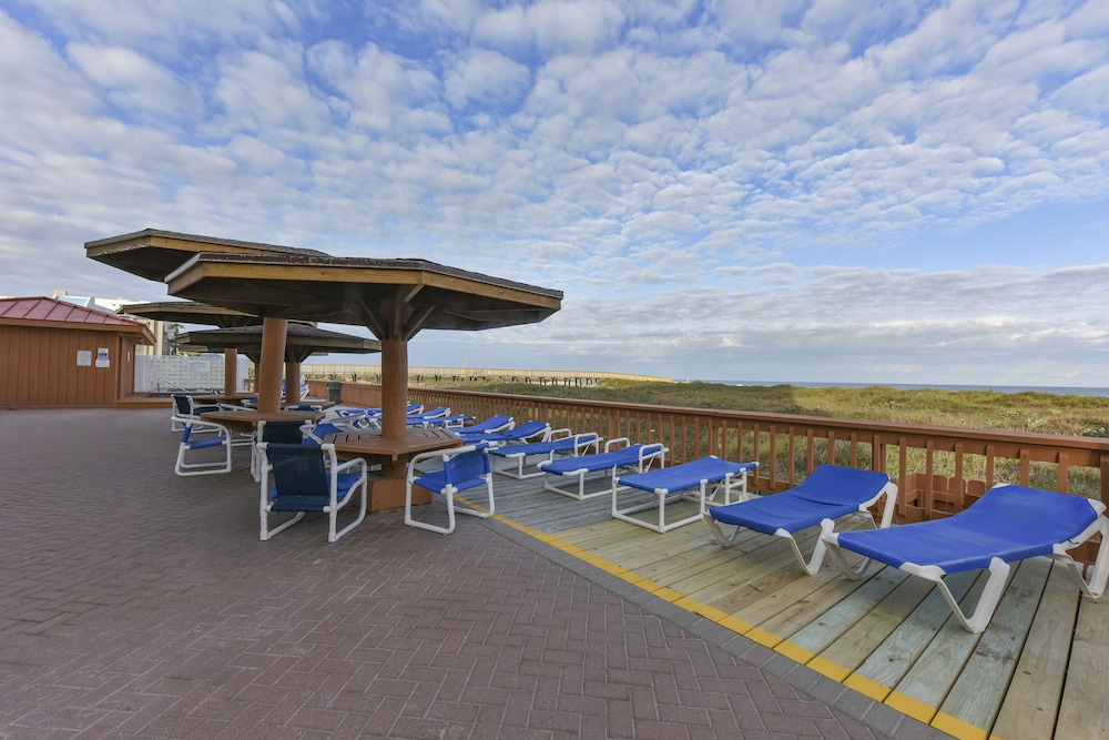 Padre South Hotel On The Beach - photo 38