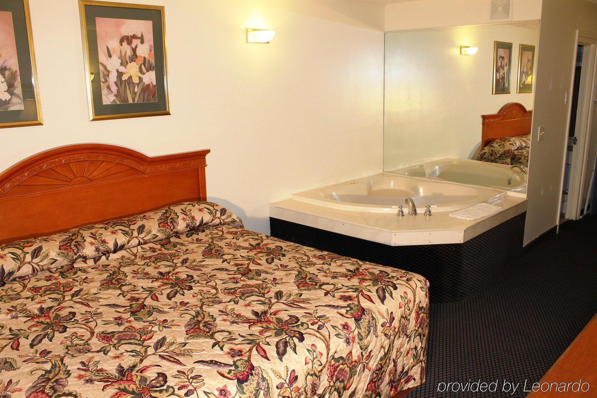 Americas Best Value Inn Chattanooga East Ridge - photo 8