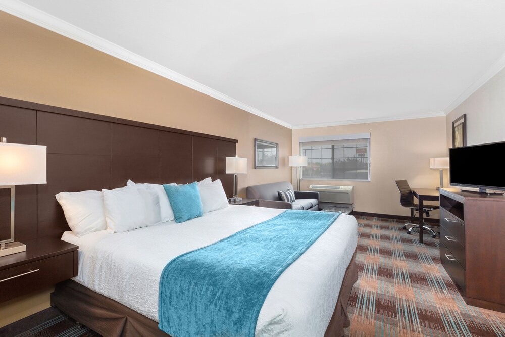 Inn At Moses Lake - photo 2