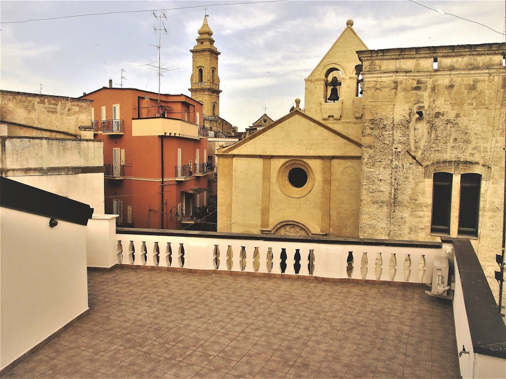 B&B Duca Orsini — 4-Star Luxury Hotel in Gravina In Puglia, Italy