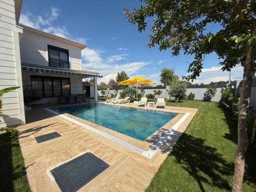 Girit in Belek, Turkey