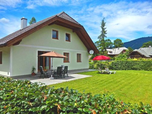 Haus Seehof Ferienhaus — 4-Star Luxury Hotel in Sankt Gilgen, Austria