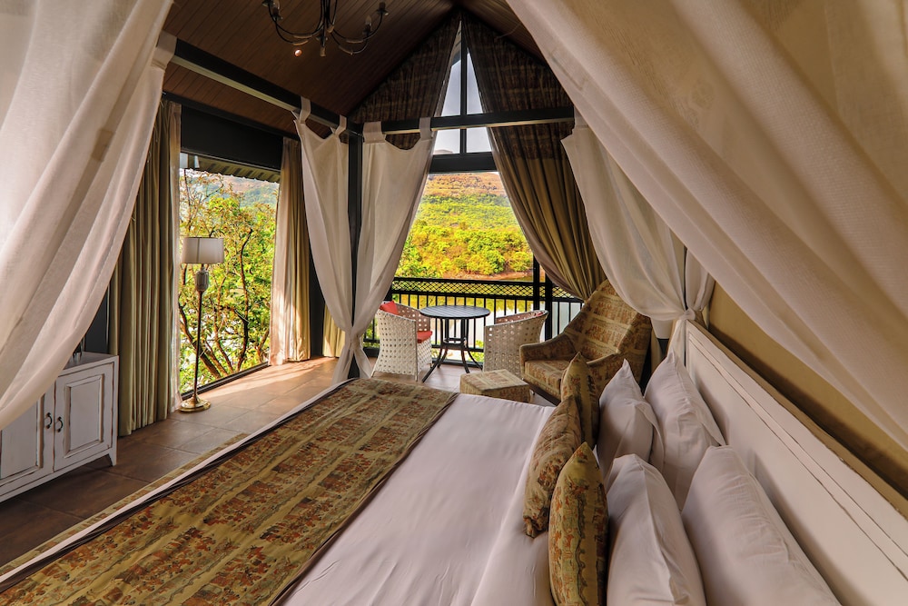Canary Islands Resort & Spa — Lonavla — photo 3