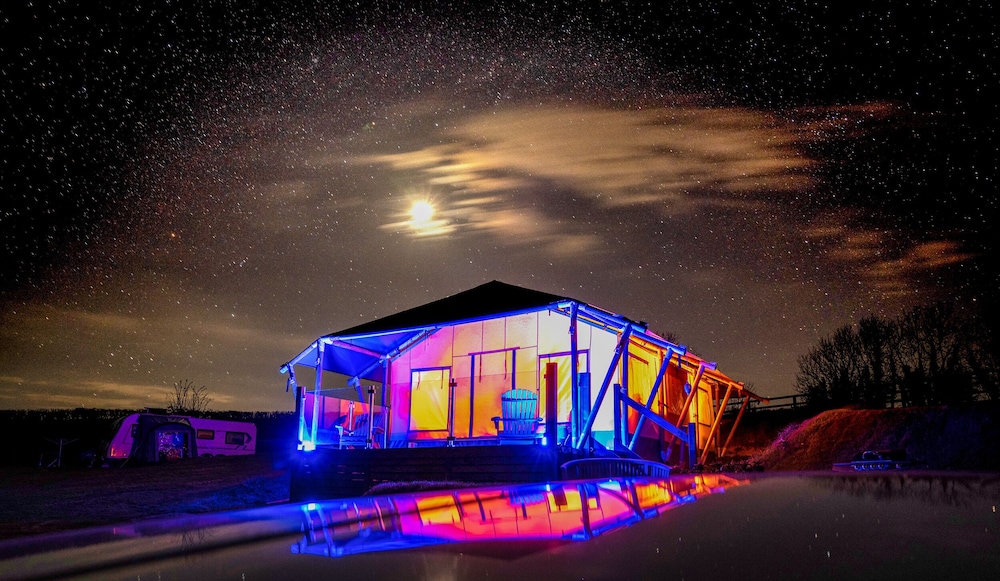 Semira Tent Lodge — 4-Star Luxury Hotel in Totnes, United Kingdom