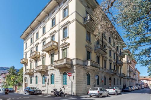 Appartamento Reggenza — 4-Star Luxury Hotel in Como, Italy