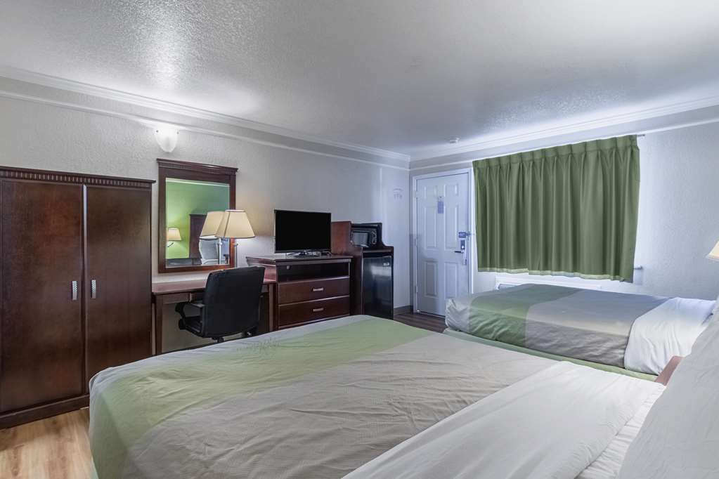 Motel 6 Kingsburg CA - photo 17