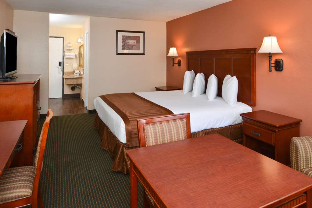 Americas Best Value Inn & Suites Bakersfield E - photo 8