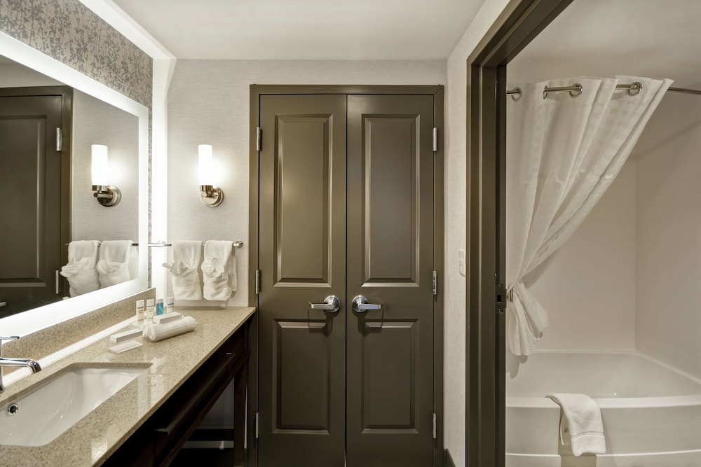 Homewood Suites by Hilton Detroit - photo 32