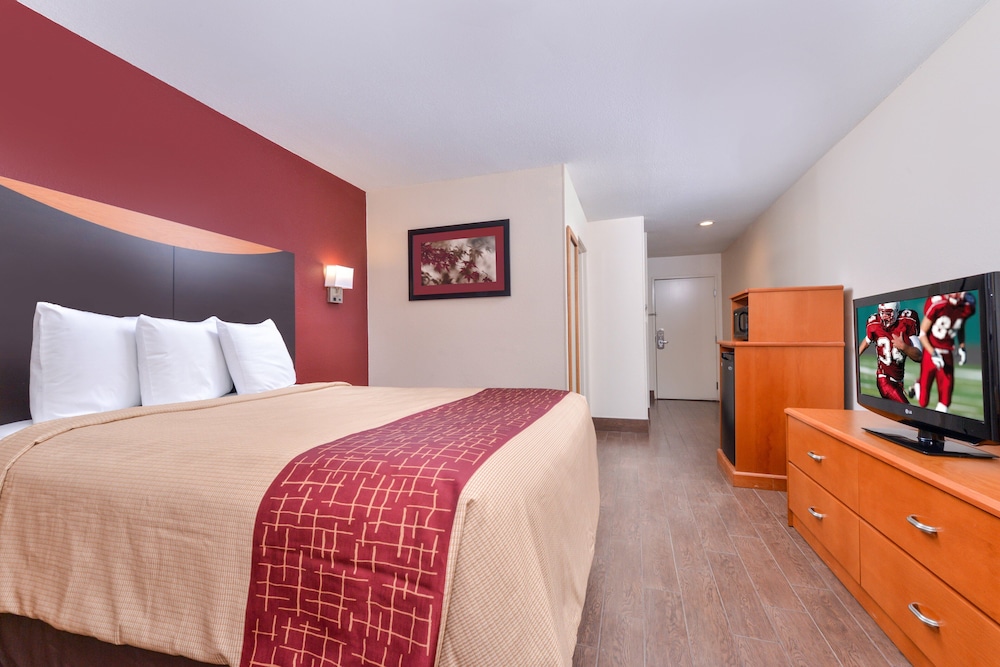 Red Roof Inn & Suites Danville IL - photo 6