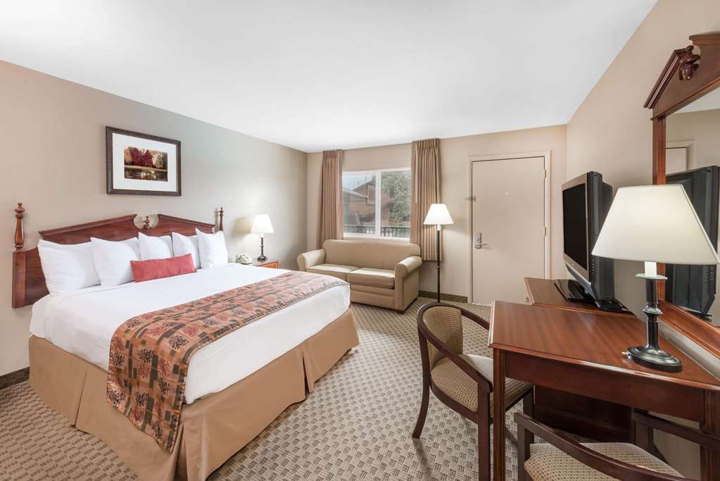 Days Inn by Wyndham Show Low - photo 13