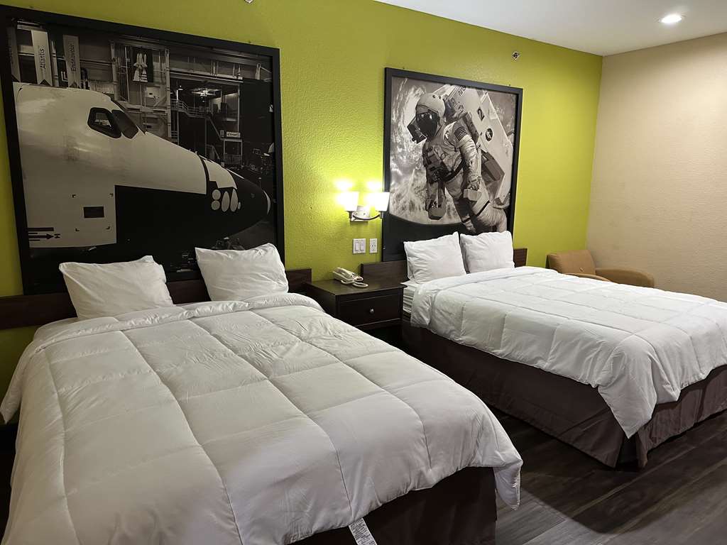 Red Lion Inn & Suites IAH Airport East - photo 10