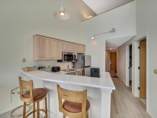 341 Edgewater Inn - photo 6