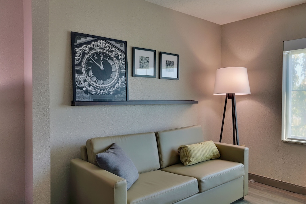 Country Inn & Suites by Radisson Savannah Gateway GA - photo 12