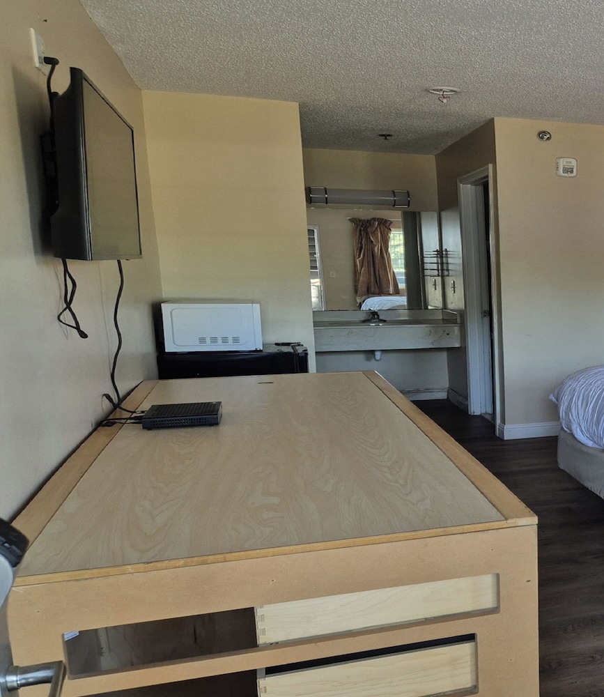 General Bragg Inn & Suites Chickamauga - photo 18