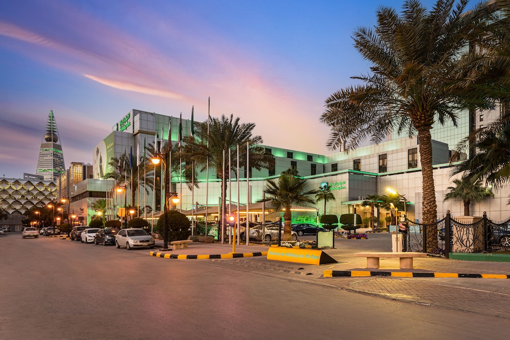 Holiday Inn Riyadh Al Qasr by IHG - carbon neutral hotel in Riyadh