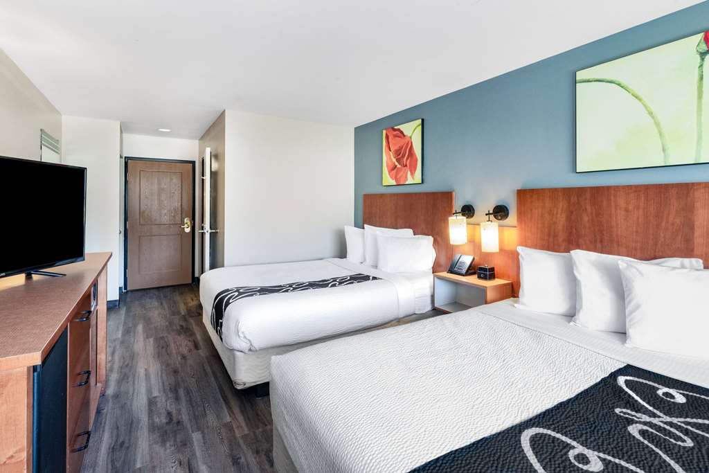 La Quinta Inn & Suites by Wyndham Helena - photo 13