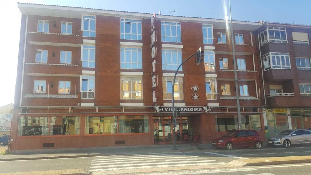 Hotel VillaPaloma — hotel near León Airport