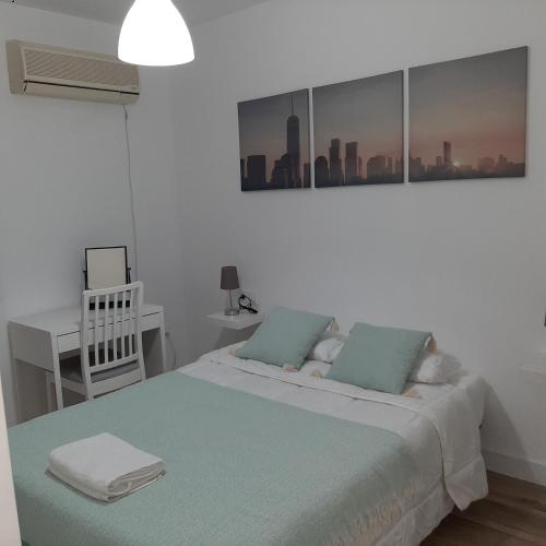 Piso Cercano Al Recinto Ferial in Jerez De La Frontera, Spain