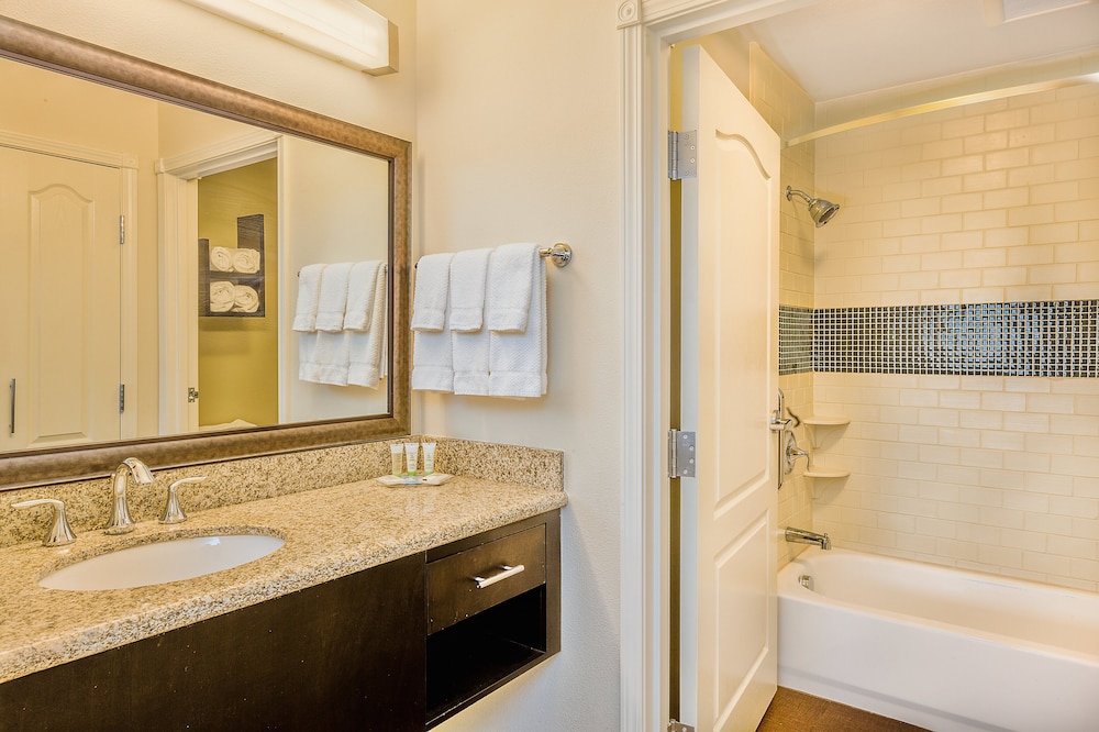 Staybridge Suites Bismarck by IHG - photo 35