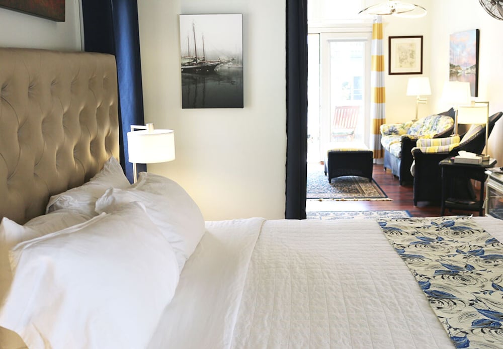 Camden Riverhouse Hotel - photo 27